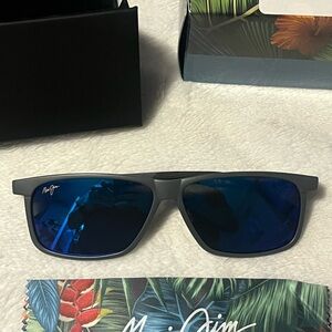 Brand New! Maui Jim Pulama Gray with Brilliant Blue Mirror Polarized Sunglasses